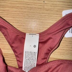 Lululemon sports bra size 4
